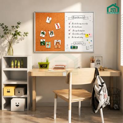 Bảng ghim treo tường lưu giữ kế hoạch, ảnh và kỷ niệm gia đình